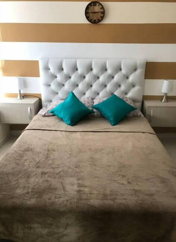 2 bedrooms, desk, iron/ironing board, travel cot