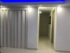 Interior - Entire New Place For You/todo Nuevo Para Usted (Yumbo)