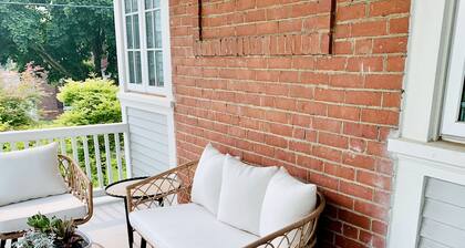 Centrally located, a Beautiful Landmark House for an ideal Family Getaway!