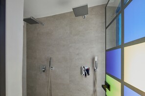 Villa, Private Pool | Bathroom | Shower, rainfall showerhead, free toiletries, hair dryer - Thadeos Villa (Santorini)