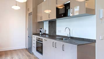 Fridge, microwave, oven, dishwasher