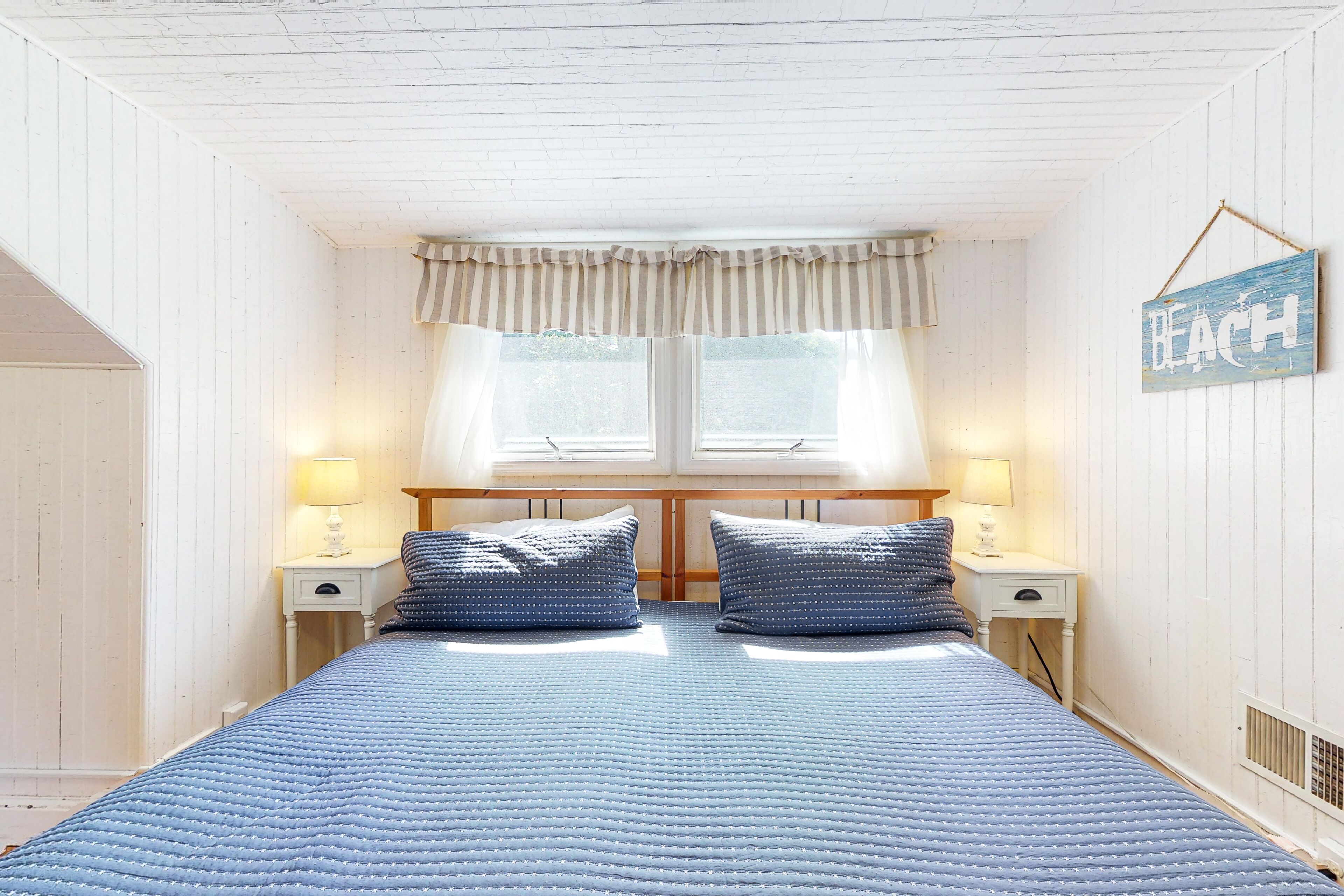 2 makuuhuonetta, silitysrauta/-lauta, internet, vuodevaatteet