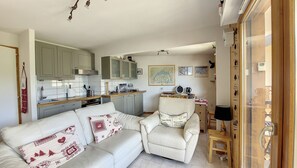 Living area - Apartment 4 to 5 pers mountain view Grand Cerf 67 (Saint-Jean-d´Aulps)