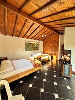 Decoración personalizada, muebles diferentes y wifi gratis 