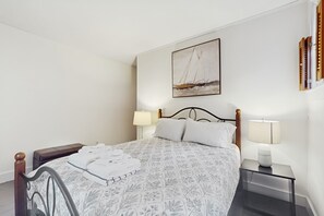 5 bedrooms, Internet, bed sheets