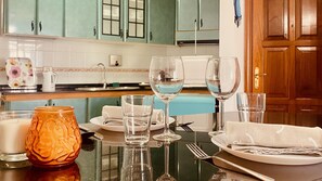 Fridge, microwave, oven, coffee/tea maker