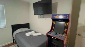 1 Schlafzimmer, Schreibtisch, Reisekinderbett, kostenloses WLAN