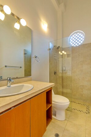 Douche, papier toilette