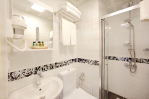 Standard Double Room, 1 Queen Bed | Bathroom | Shower, rainfall showerhead, free toiletries, hair dryer - Joy Taksim (Istanbul)