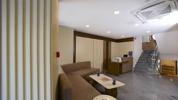 Lounge no saguão