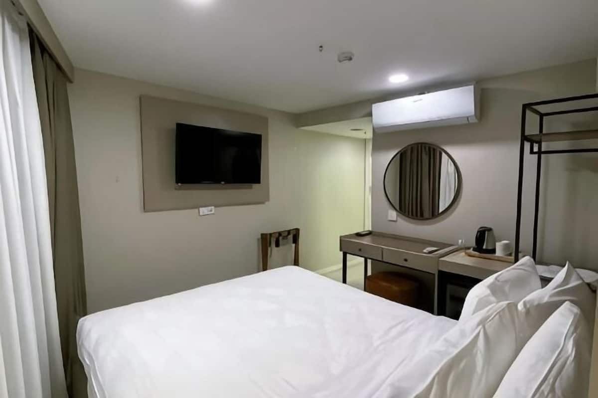 Hochwertige Bettwaren, Daunenbettdecken, Minibar, schallisolierte Zimmer