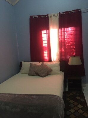 2 chambres, accès au Wi-Fi (inclus), literie fournie