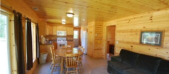 Birch Forest Lodge-3 bedroom Cabin