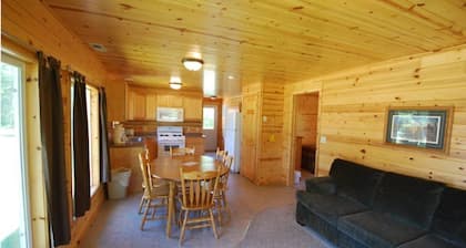 Birch Forest Lodge-3 bedroom Cabin