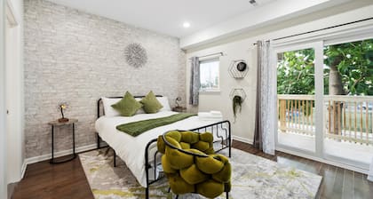 Cozy-Chique Rooftop Apartment Near Downtown Philadelphia