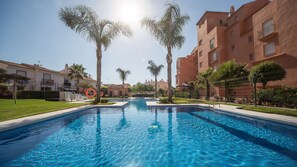 Pool - Los Hidalgos Golf 6D2 (Manilva)