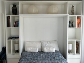 1 Schlafzimmer, Schreibtisch, Bügeleisen/Bügelbrett, kostenloses WLAN