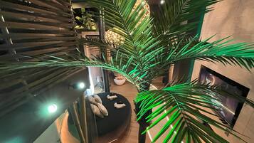 Luxury Suite | 1 bedroom, premium bedding, soundproofing, WiFi (free)