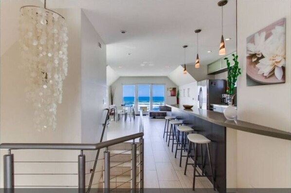 Interior - Beachfront Paradise (Oceano)