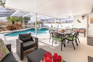 Pool - 4 BEDROOM/ 3 BATH WITH PRIVATE POOL, CLOSE TO DISNEY/ FOUR CORNERS/ KISSIMMEE (Kissimmee)