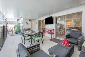 Interior - 4 BEDROOM/ 3 BATH WITH PRIVATE POOL, CLOSE TO DISNEY/ FOUR CORNERS/ KISSIMMEE (Kissimmee)