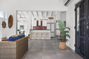 Interior - LaMcArena Beachfront Retreat (yabucoa)