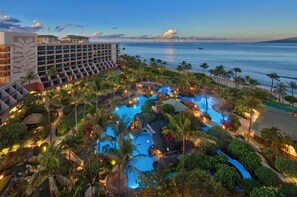 A resort with multiple swimming pools surrounded by palm trees and a view of the ocean. - Marriott Maui Ocean Club FROM OWNER in a 2BR Villa Sleeps 8, Feb 21-28, 2027 (Lahaina)