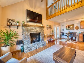 スマートテレビ、暖炉