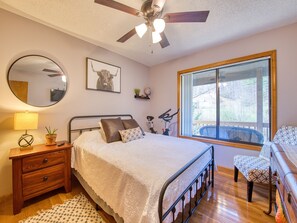 2 chambres, fer et planche à repasser, Wi-Fi, draps fournis