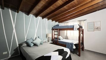 3 bedrooms, iron/ironing board, WiFi, bed sheets