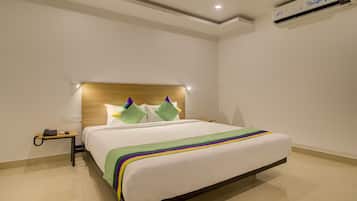 Premium Double Room | Desk, iron/ironing board