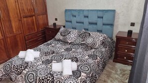 3 Schlafzimmer, Bügeleisen/Bügelbrett, kostenloses WLAN, Bettwäsche