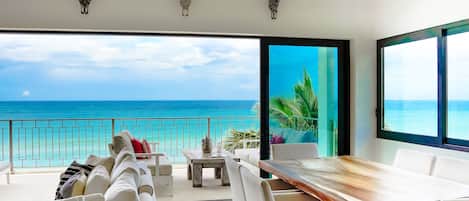 Uitzicht op strand/zee