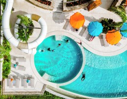 Piscina infinita