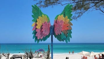 Una playa cerca