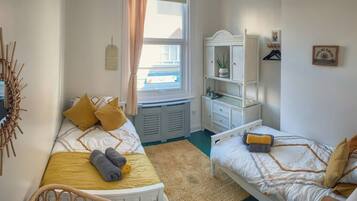 3 soverom, strykejern/-brett, wi-fi og sengetøy