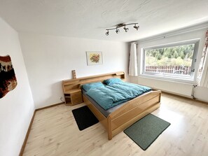 2 bedrooms, bed sheets