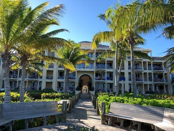 Exterior - Villa Renaissance 108: Ocean Front, 2 Story, 7 Bedrooms, 7 1/2 Bathrooms (Grace Bay)