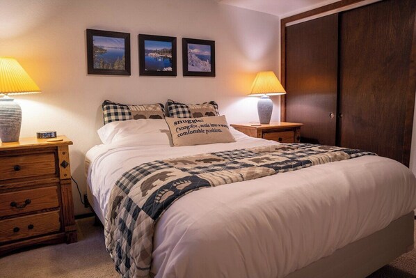 4 bedrooms, iron/ironing board