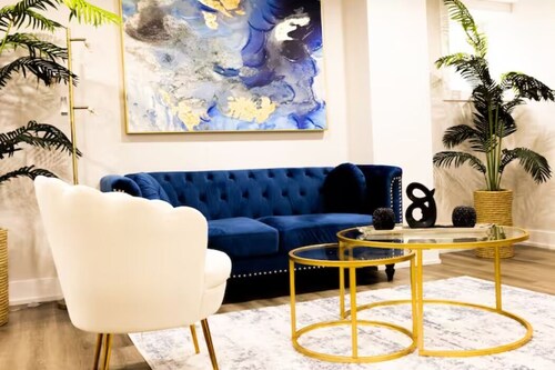 Elegant Two Bdr. Basement Apartment with Private Entrance
