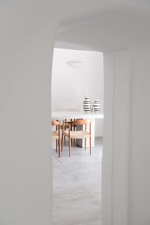 Interior - Cave Design House, Hot Tub-Caldera View (10 M- Aegean Santorini Imerovigli)
