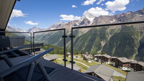 8 Sleeper Penthouse Apartment in the Swiss Alps