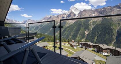 8 Sleeper Penthouse Apartment in the Swiss Alps