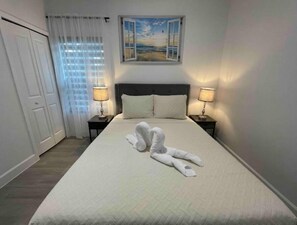 3 bedrooms, bed sheets