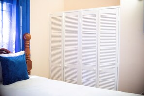 3 Schlafzimmer, Bügeleisen/Bügelbrett, WLAN, Bettwäsche