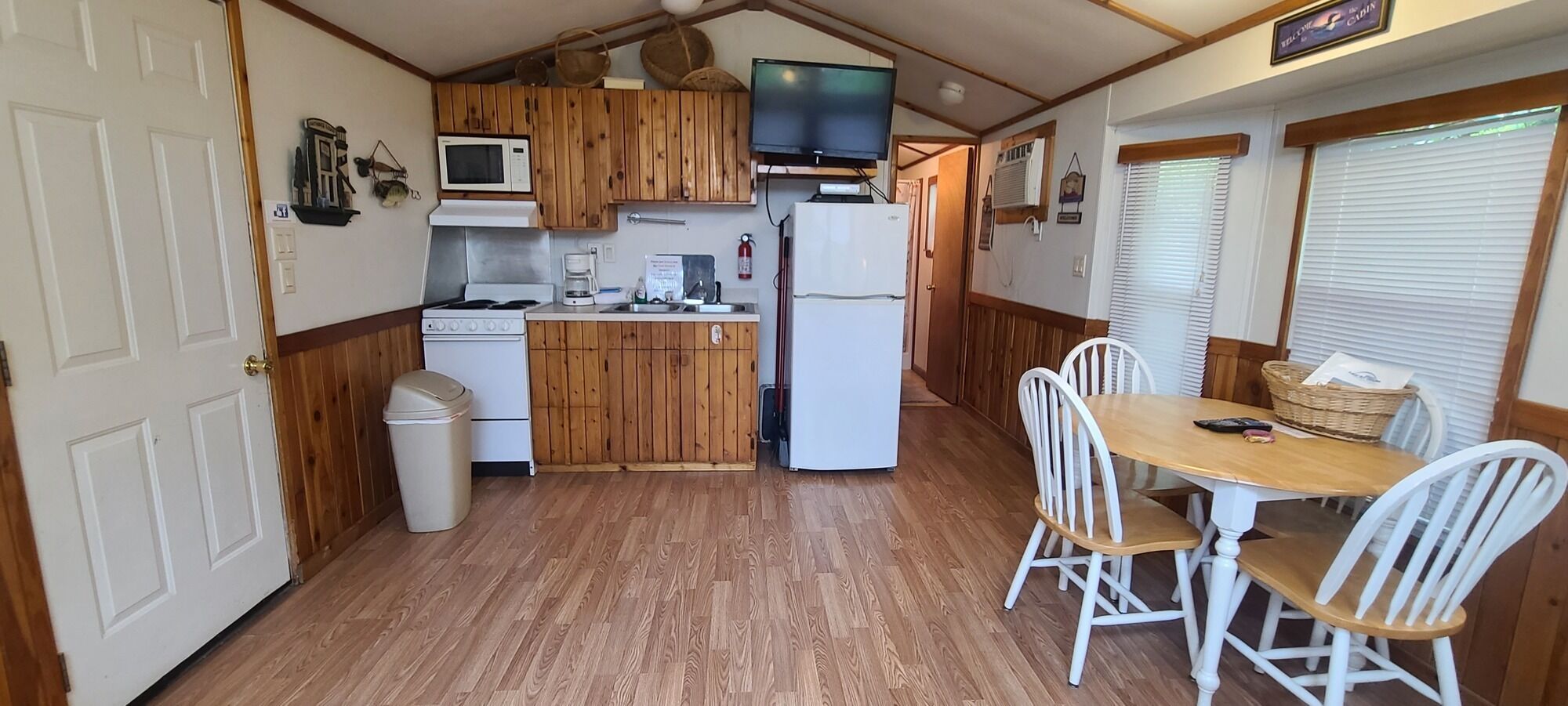 Microwave, oven, coffee/tea maker, toaster