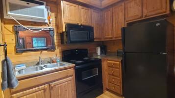 Microwave, oven, stovetop, coffee/tea maker