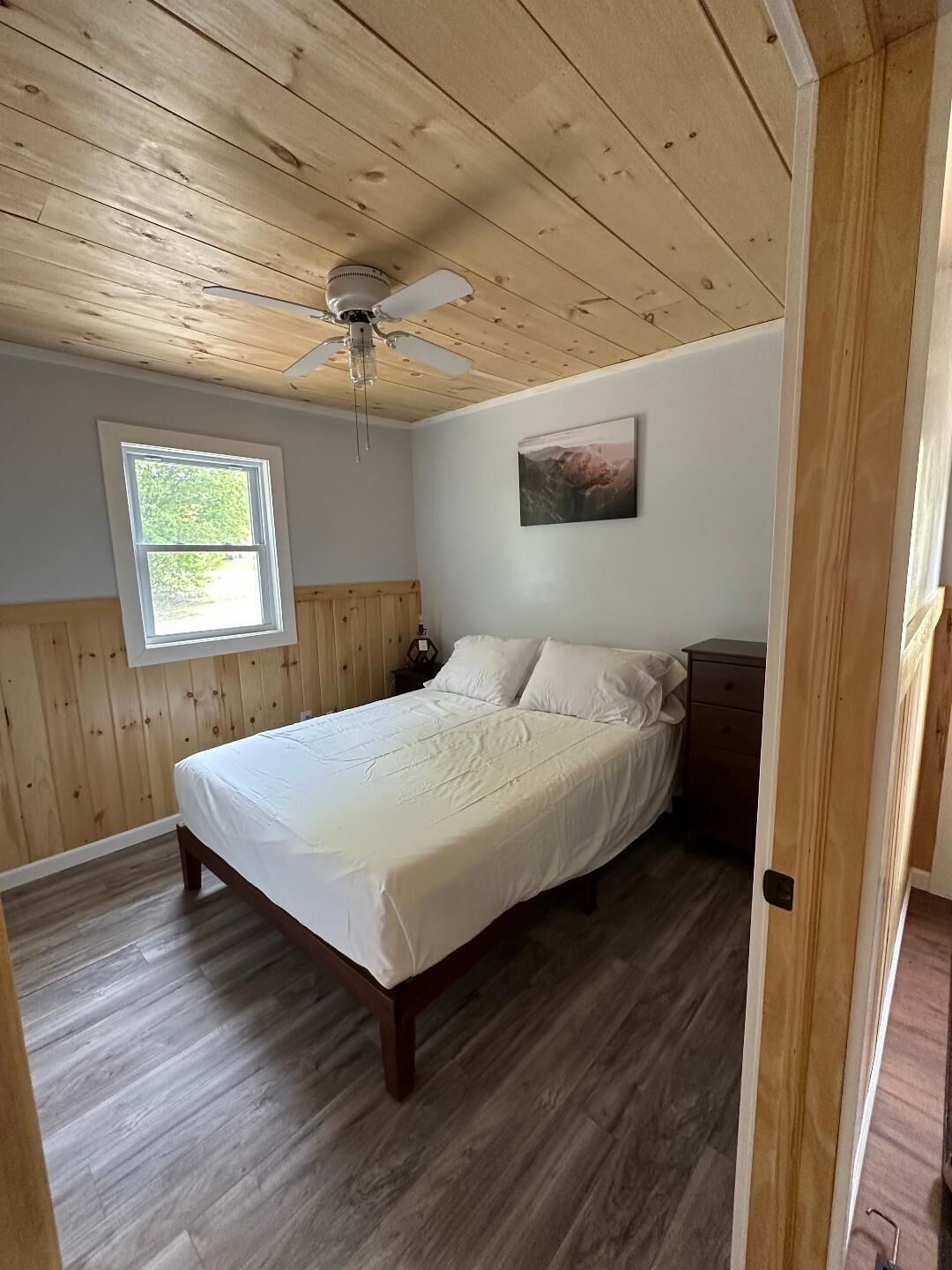 2 bedrooms, desk, free WiFi, bed sheets