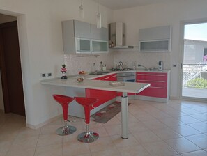 Private kitchen - Apartment in villa in an oasis of peace (Carrozziere)