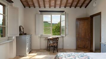 6 Schlafzimmer, Bügeleisen/Bügelbrett, kostenloses WLAN, Bettwäsche